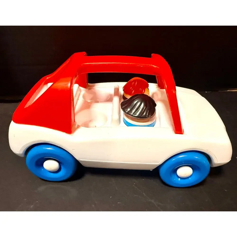 Vintage Little Tikes Chunky Car Toddler Tots Family Red White Sedan Carry Handle